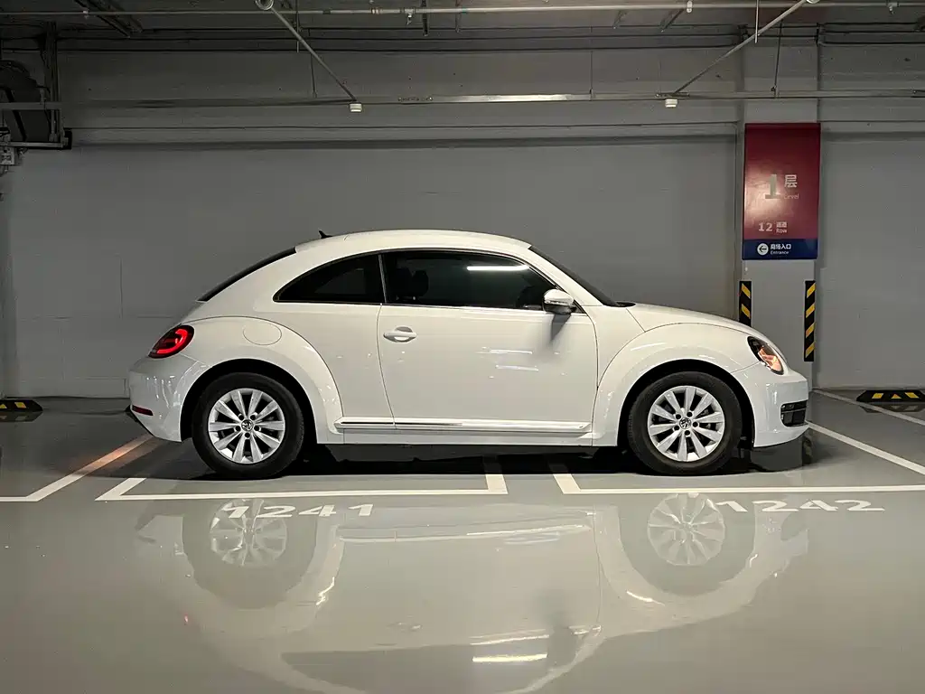 Volkswagen Beetle 2015