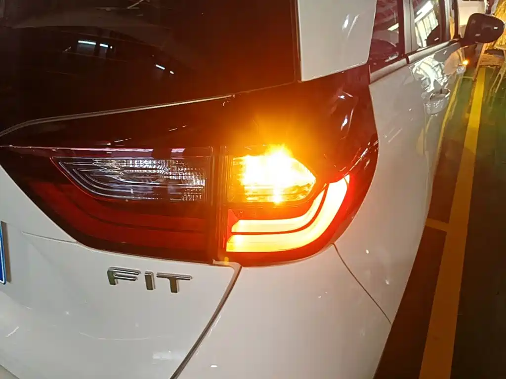 Honda Fit 2023 — фото 8