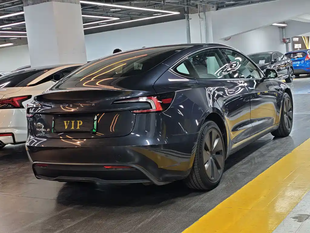 Tesla Model 3 2023 — фото 16