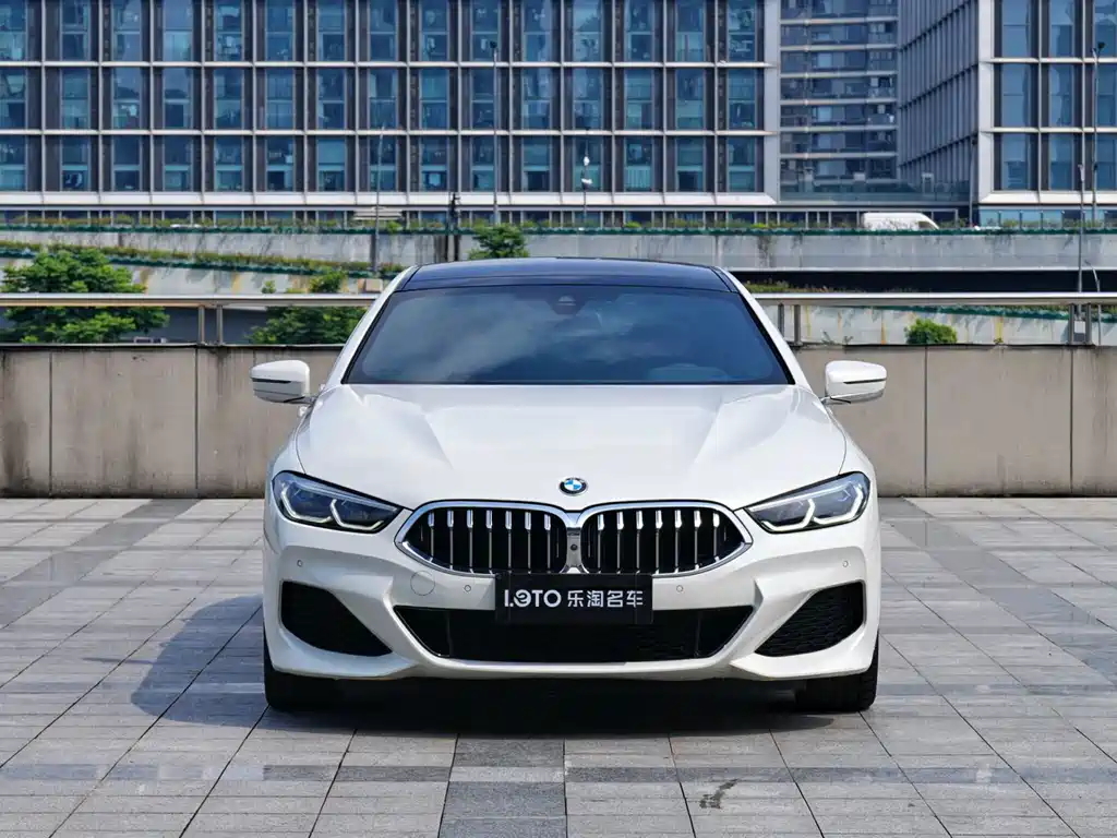 BMW 8 Series 2022 — фото 4