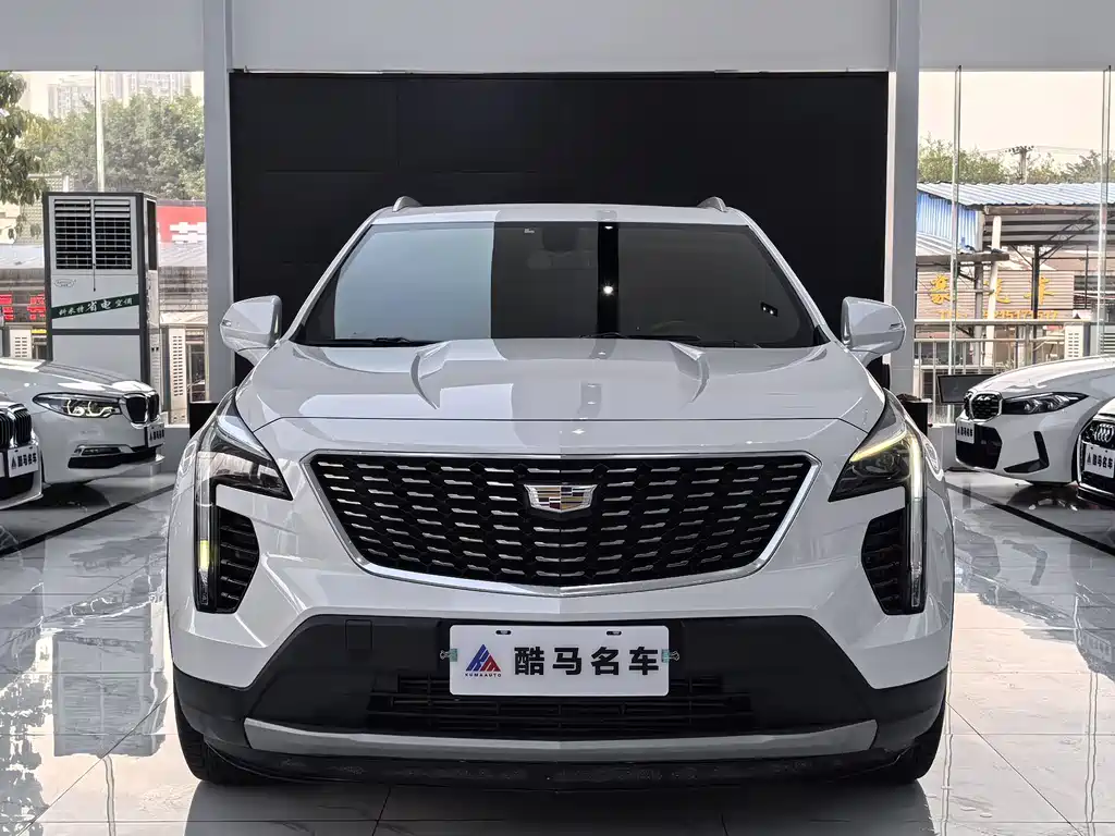 Cadillac XT4 2021 — фото 2