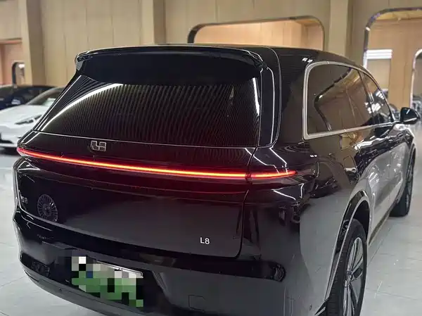 Li Auto L8 2025