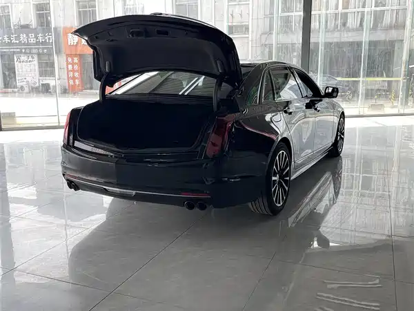 Cadillac CT6 2022