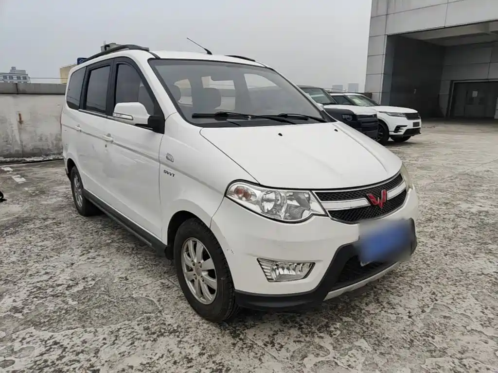 Wuling Hongguang 2015 — фото 4