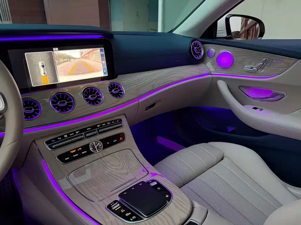 Mercedes-Benz E-Class 2020 — фото 11