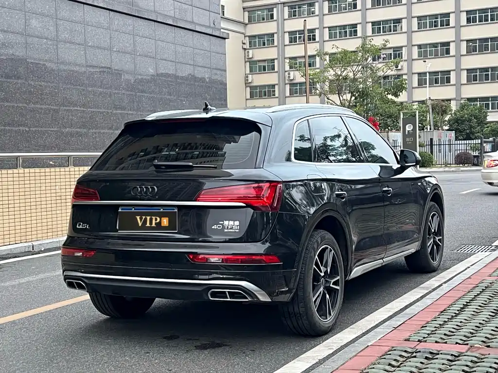 Audi Q5L 2023 — фото 4
