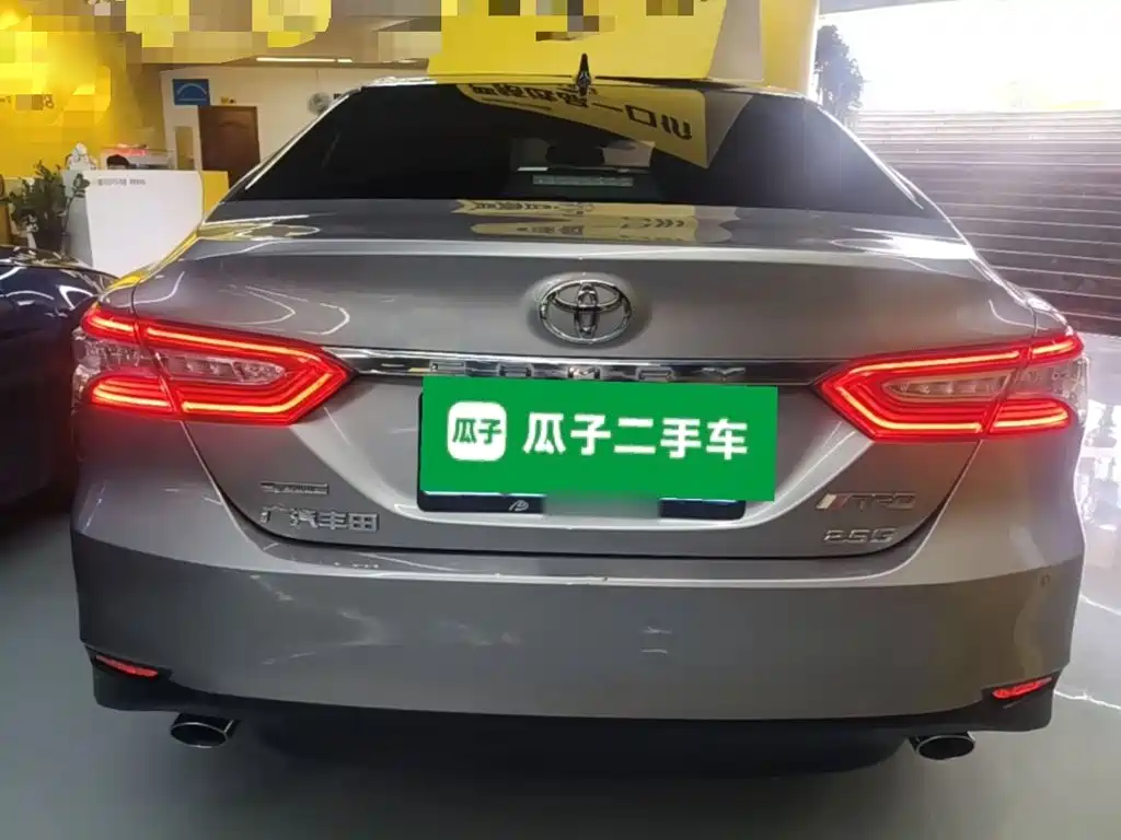Toyota Camry 2021 — фото 6