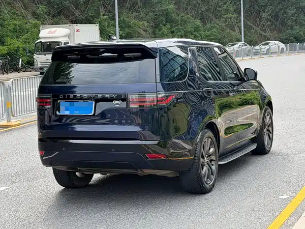 Land Rover Discovery 2021