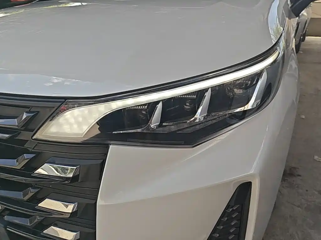 GAC Trumpchi M6 2023 — фото 24