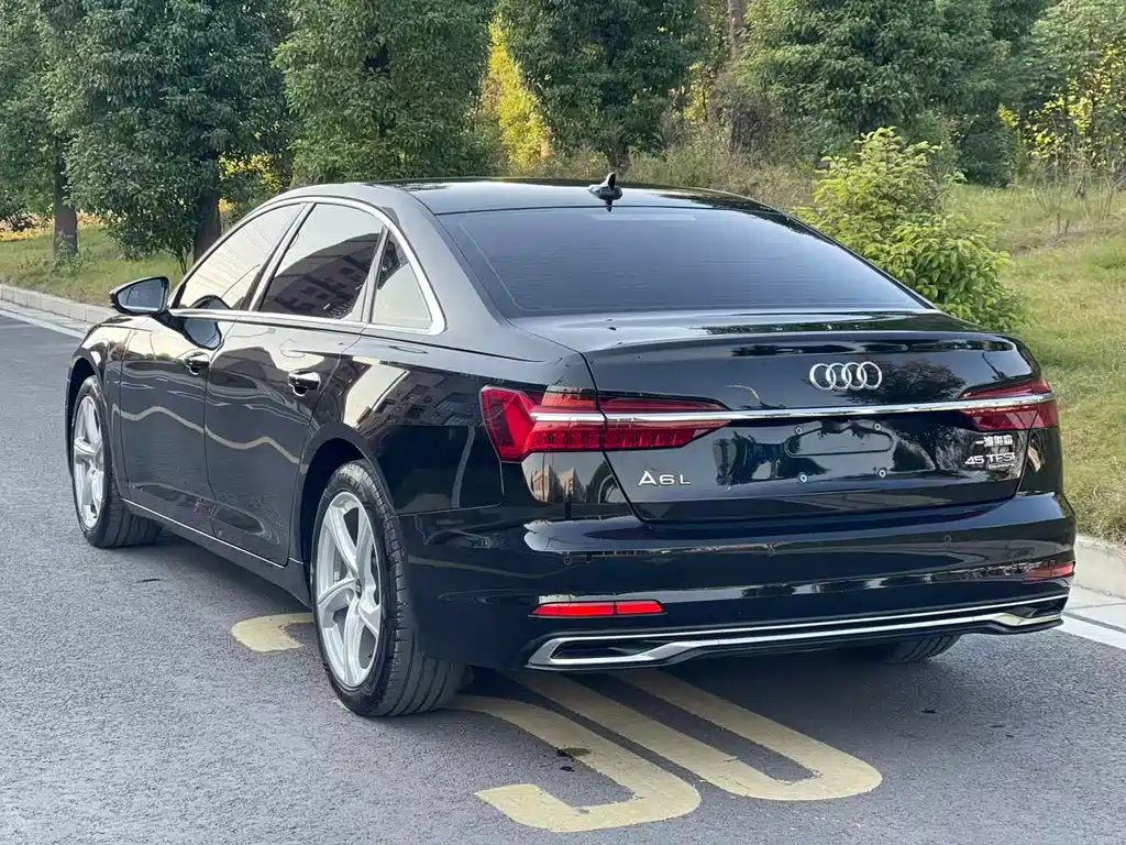 Audi A6L 2023 — фото 7