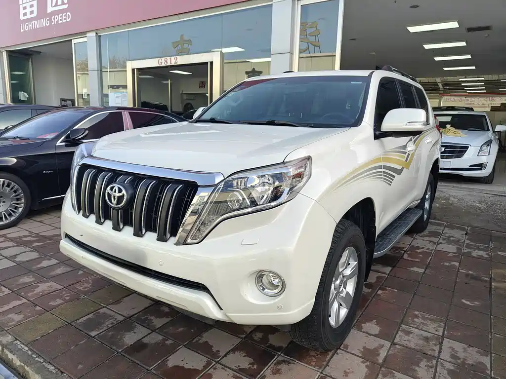 Toyota Prado 2017 — фото 1