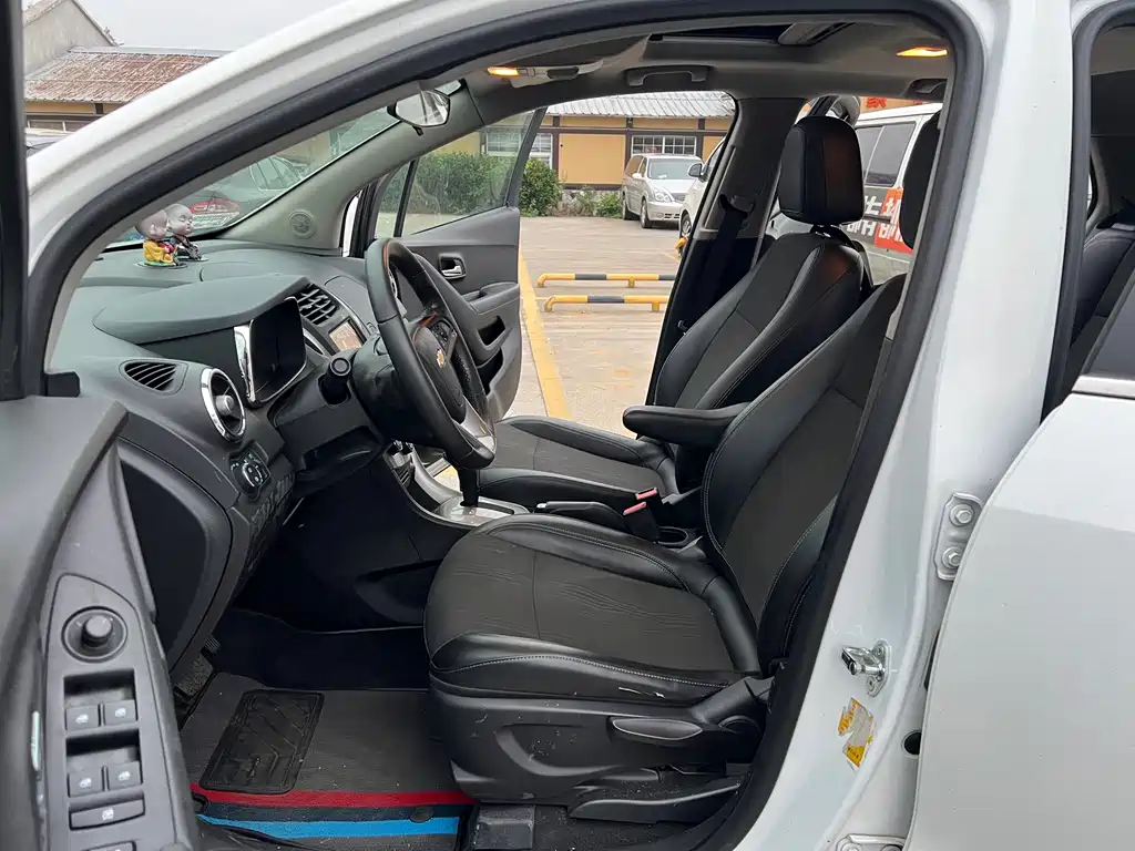 Chevrolet Trax 2015 — фото 4