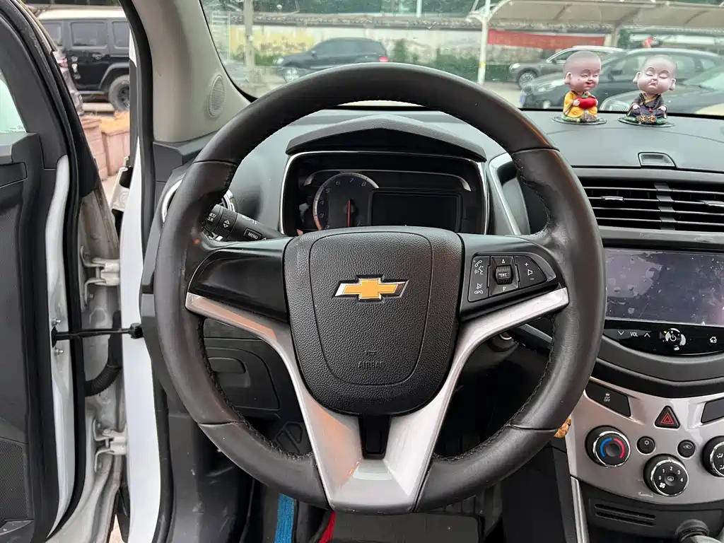 Chevrolet Trax 2015 — фото 7