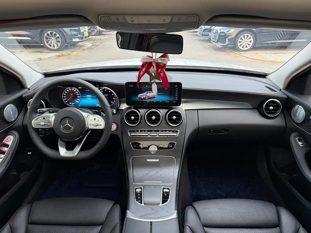 Mercedes-Benz C-Class 2021
