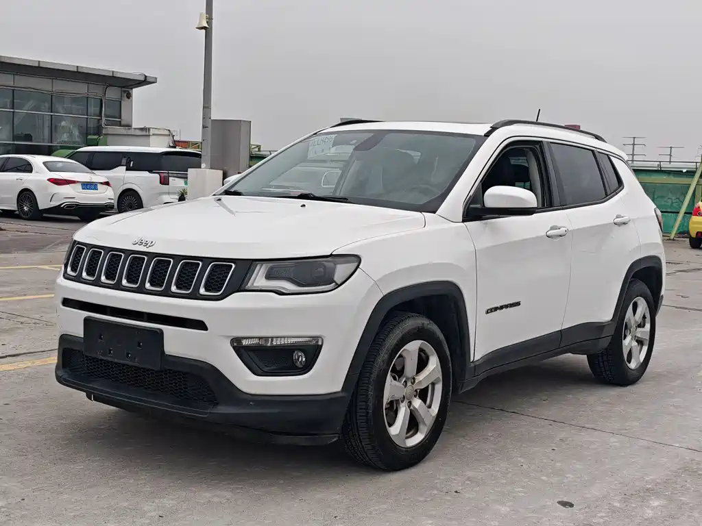 Jeep Compass 2018 — фото 3