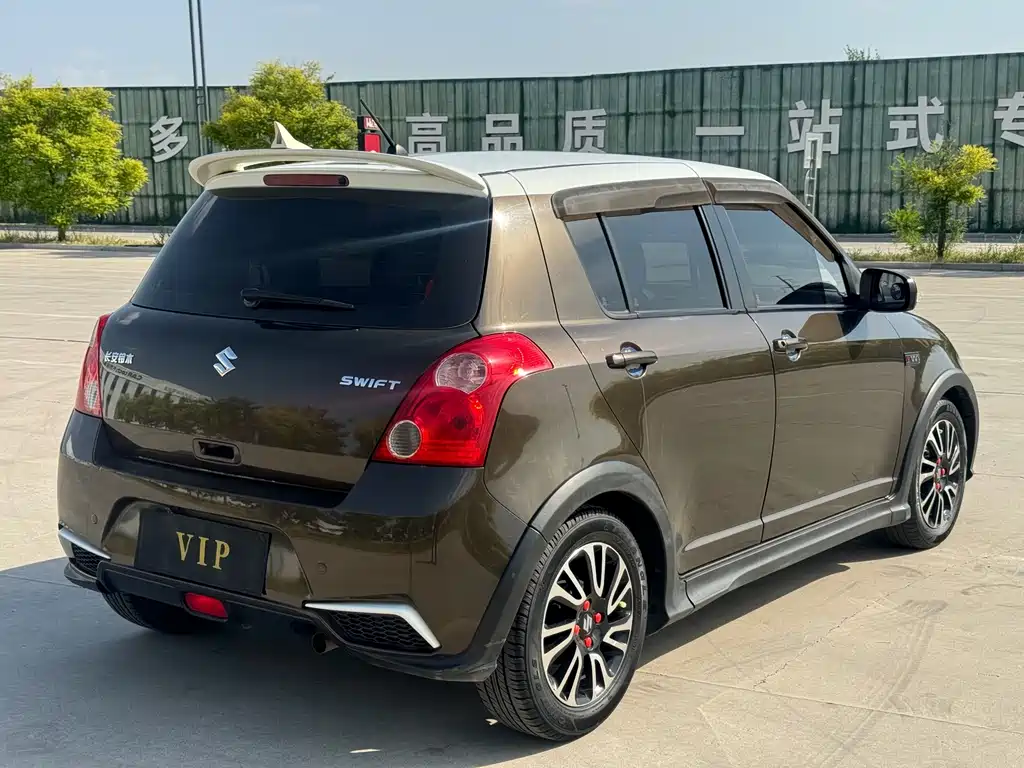 Suzuki Swift 2018 — фото 21