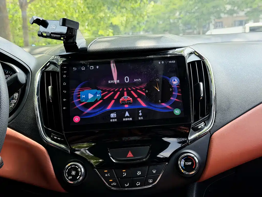 Chevrolet Cruze 2018 — фото 16