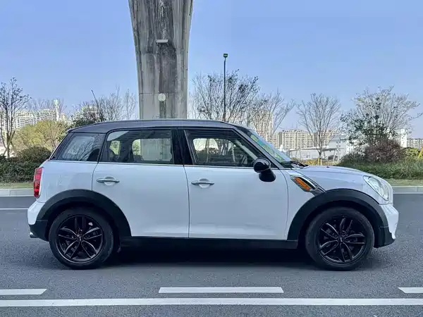 MINI Countryman 2014