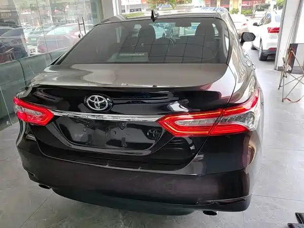 Toyota Camry 2021