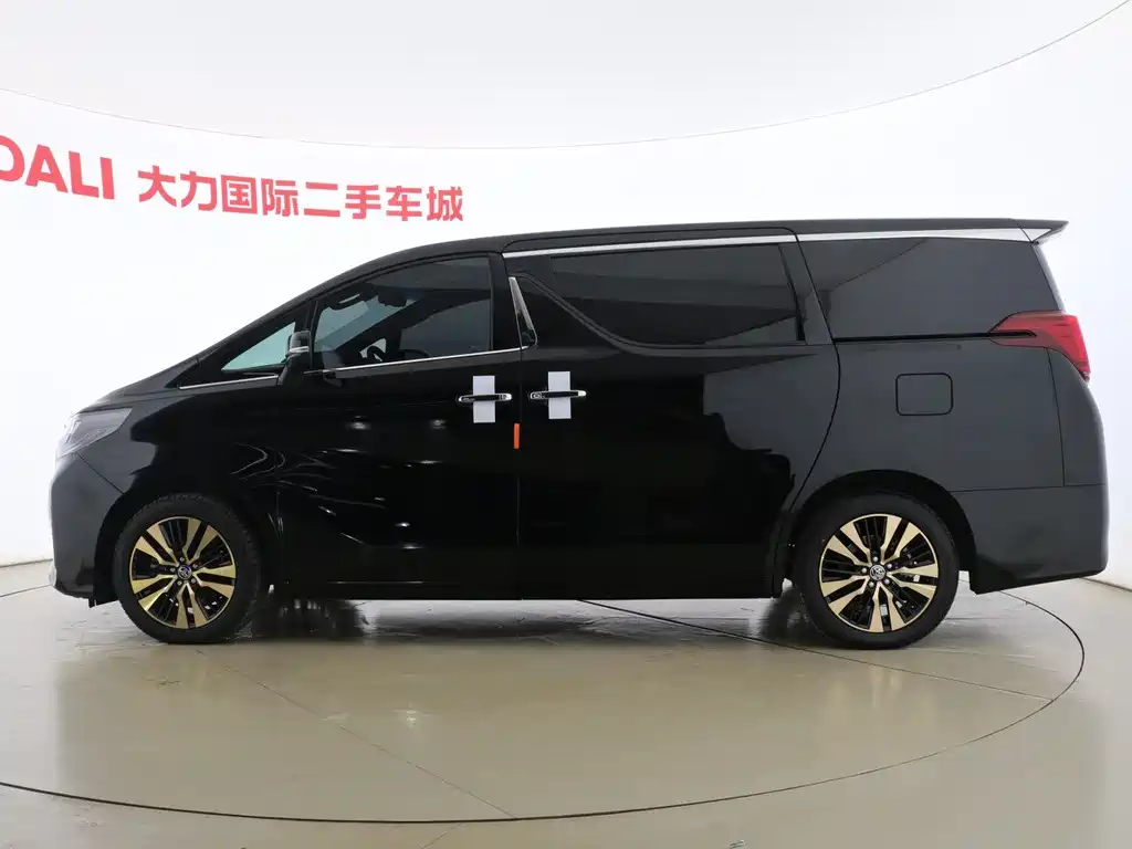 Toyota Alphard 2018 — фото 13