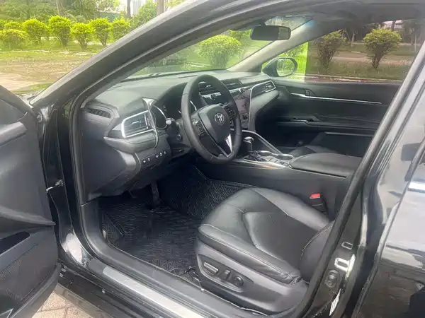 Toyota Camry 2019