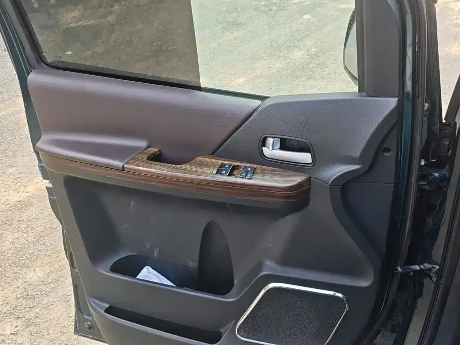 Dongfeng Lingzhi PLUS 2022