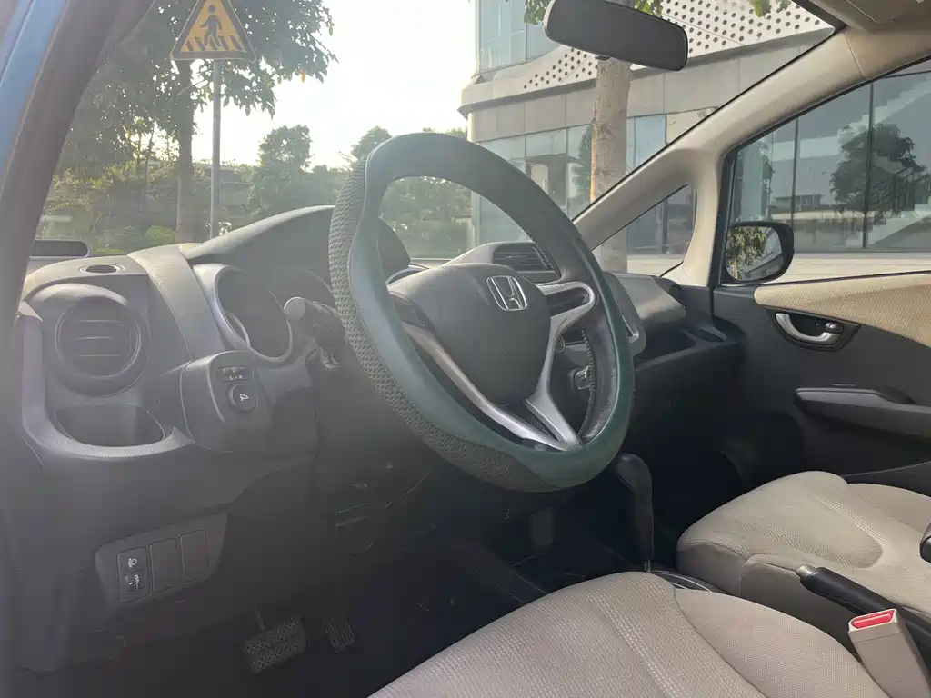Honda Fit 2013 — фото 13