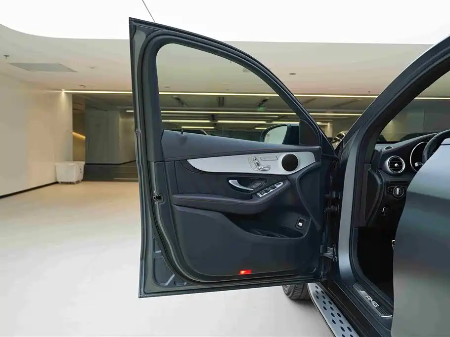 Mercedes-Benz GLC AMG 2021 — фото 15