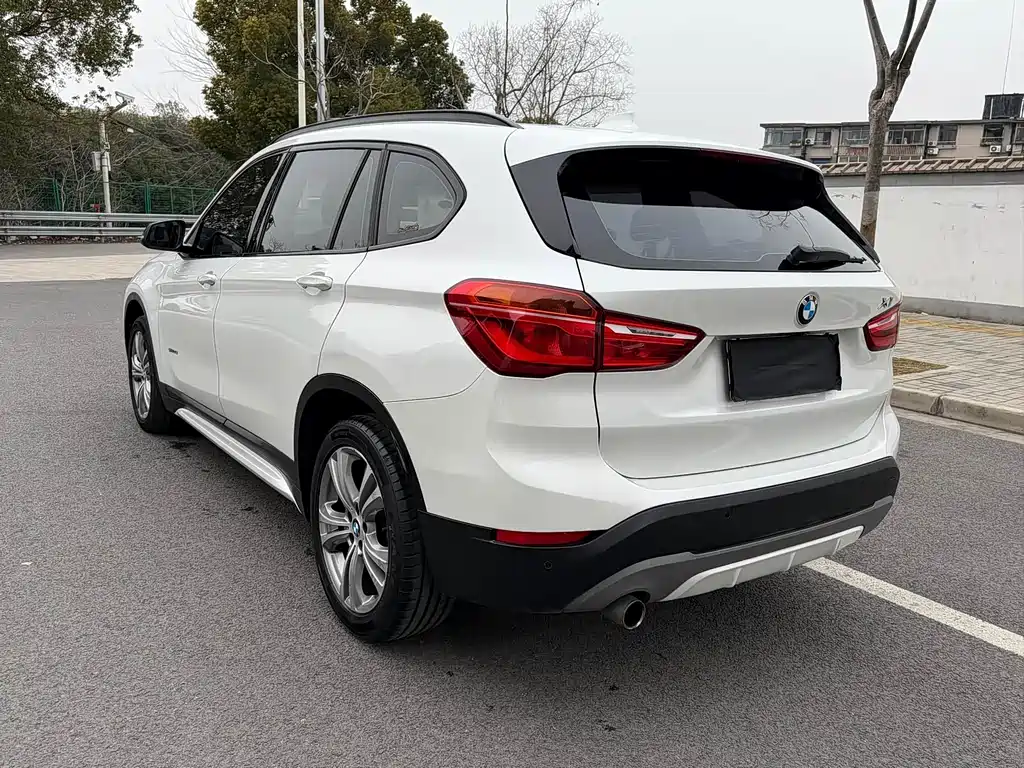 BMW X1 2017 — фото 9