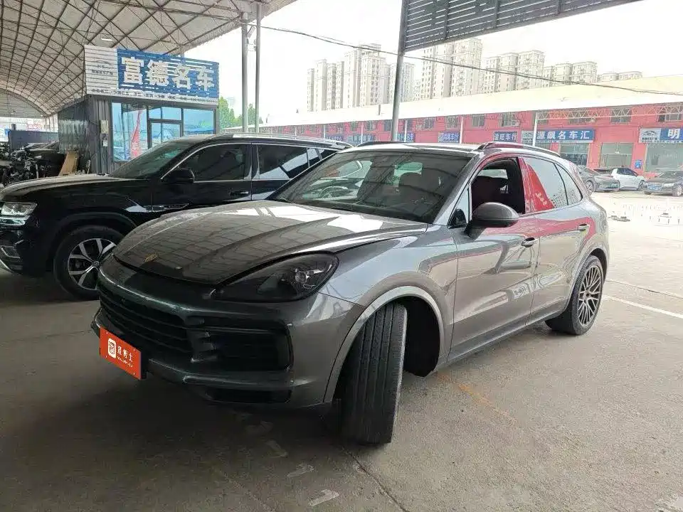 Porsche Cayenne 2022