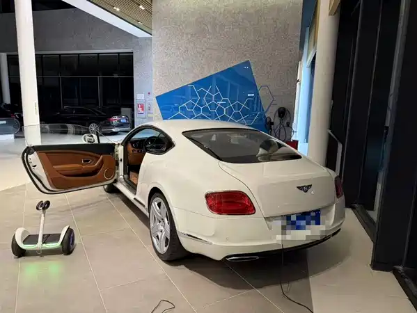 Bentley Continental 2012