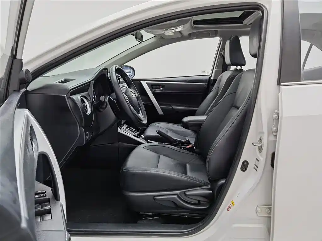 Toyota Corolla 2019 — фото 10