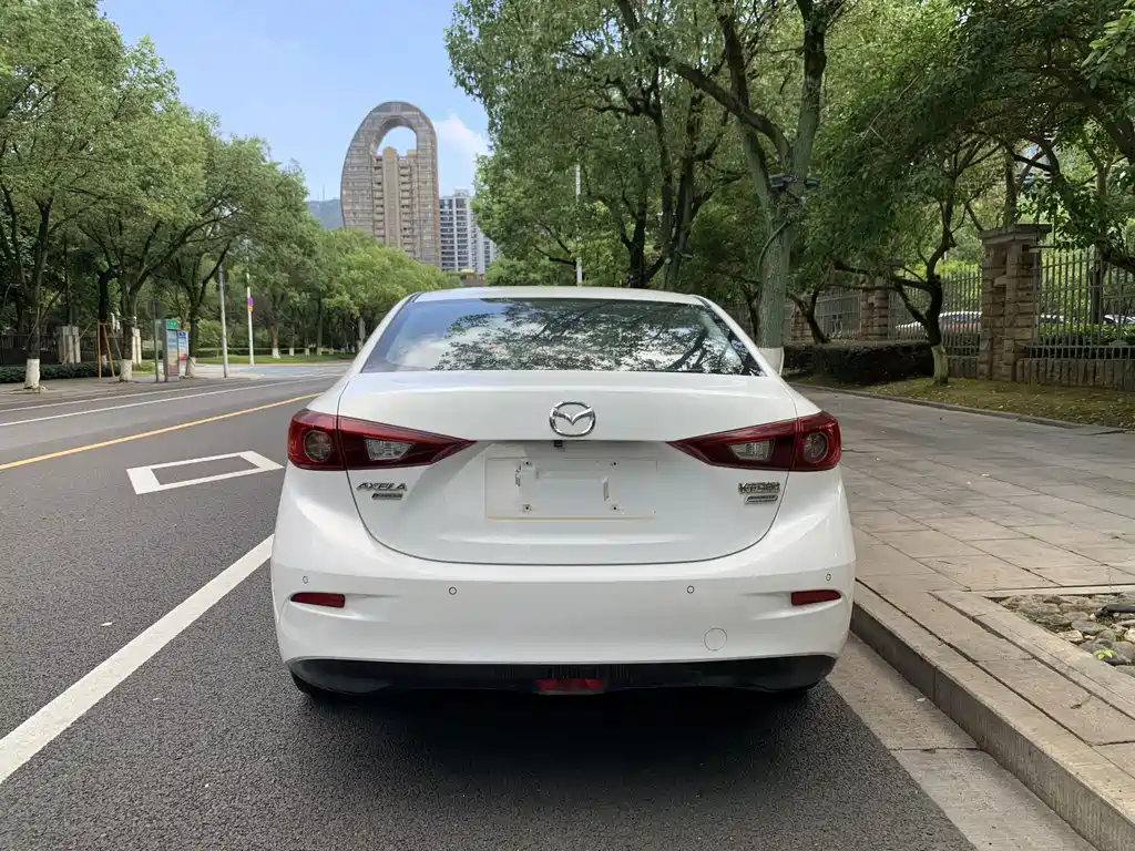 Mazda 3 Angkesela 2018 — фото 16
