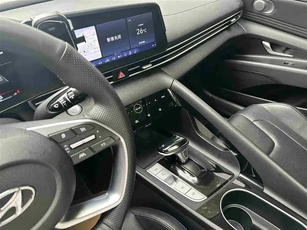 Hyundai Elantra 2021 — фото 14