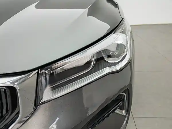 Geely Emgrand 2022