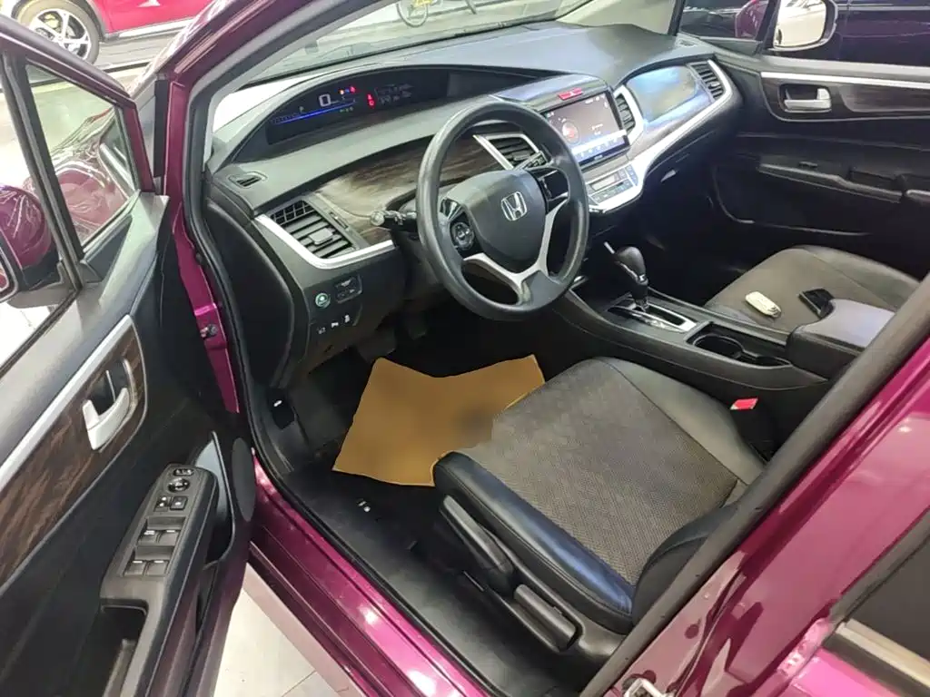 Honda Jade 2017 — фото 16