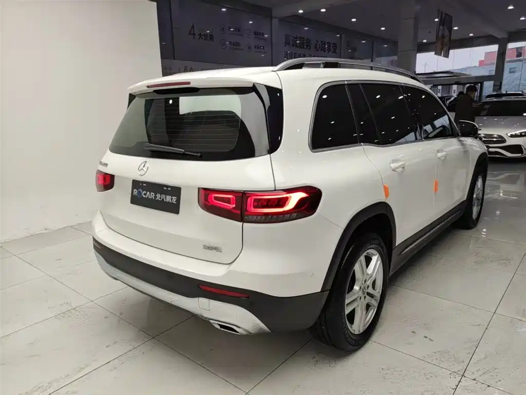 Mercedes-Benz GLB 2023 — фото 19