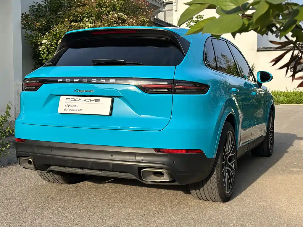 Porsche Cayenne Hybrid 2021 — фото 15