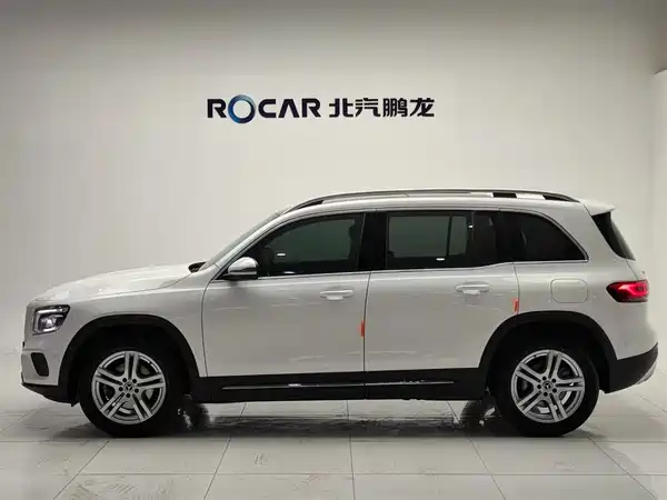 Mercedes-Benz GLB 2023