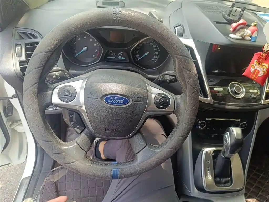 Ford Kuga 2016 — фото 6