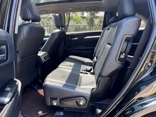 Toyota Highlander 2018