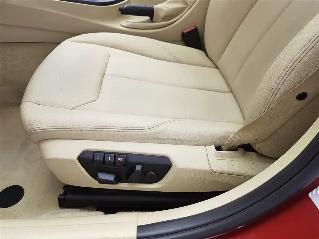 BMW 3 Series 2015 — фото 20