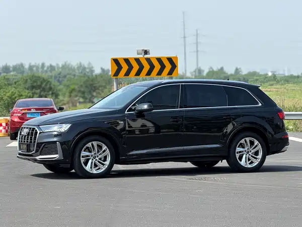 Audi Q7 2023