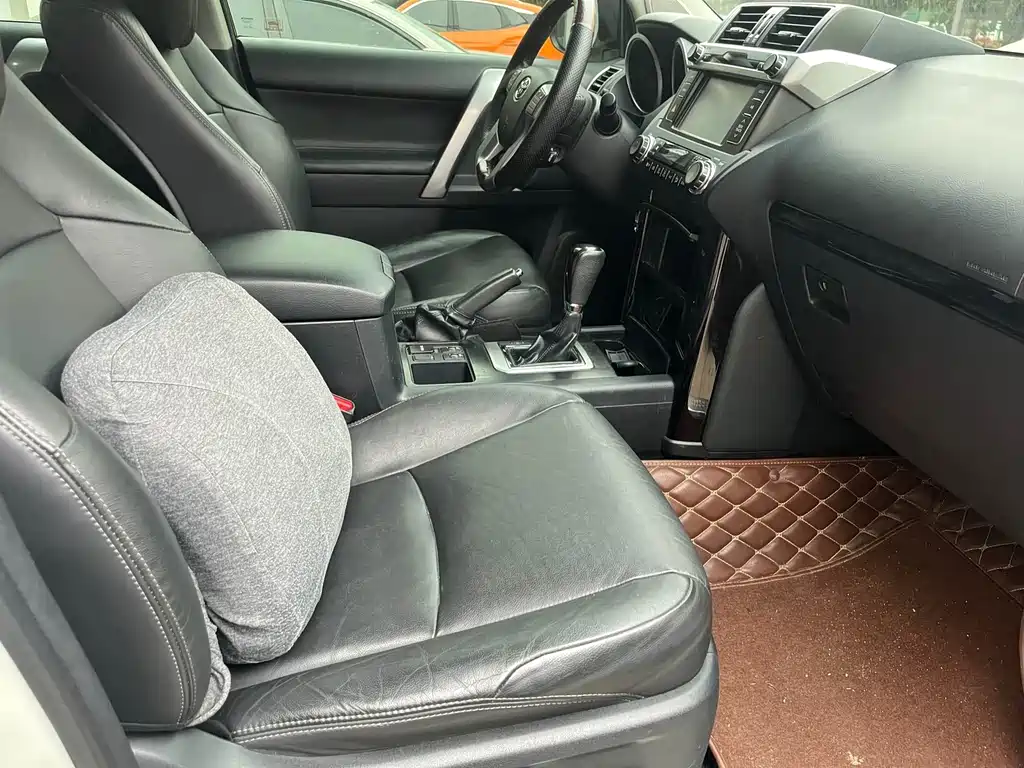 Toyota Prado 2017 — фото 4