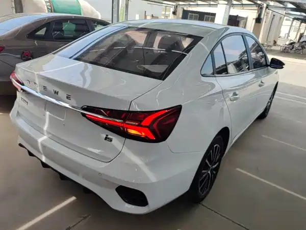 Roewe i5 2021