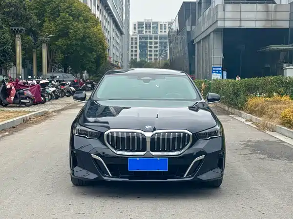 BMW 5 Series 2024