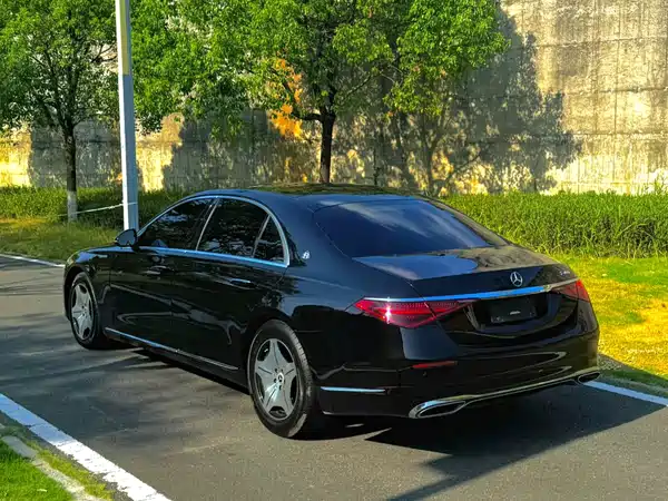 Mercedes-Benz S-Class 2021
