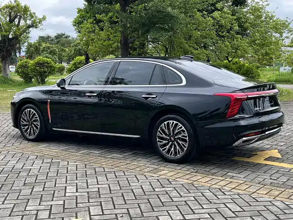 Hongqi H5 2025