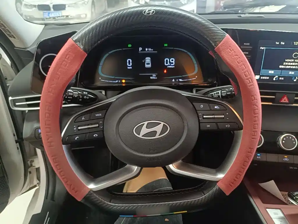 Hyundai Elantra 2024 — фото 11