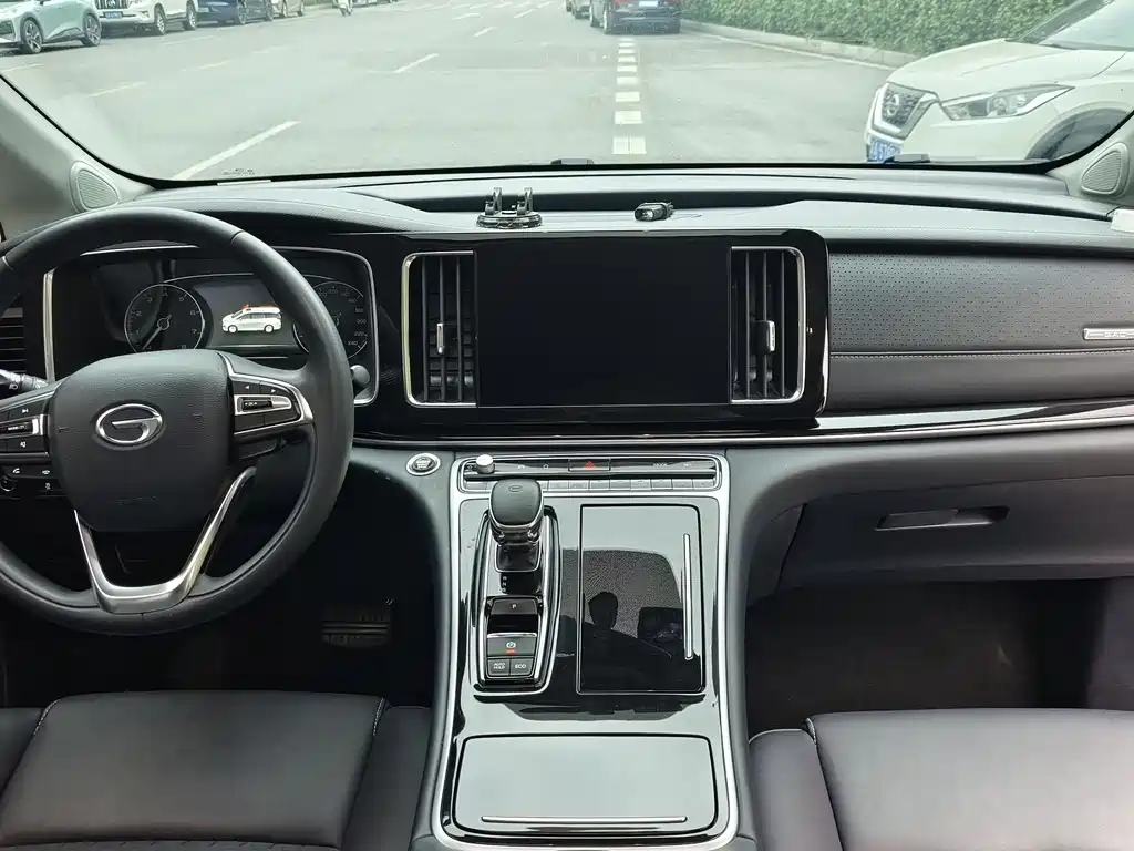GAC Motor Trumpchi M8 2022 — фото 10